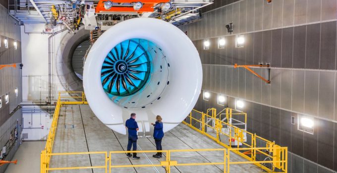 Rolls-Royce, Dünyanın En Büyük Uçak Motoru: UltraFan’ı Başarıyla Test Etti